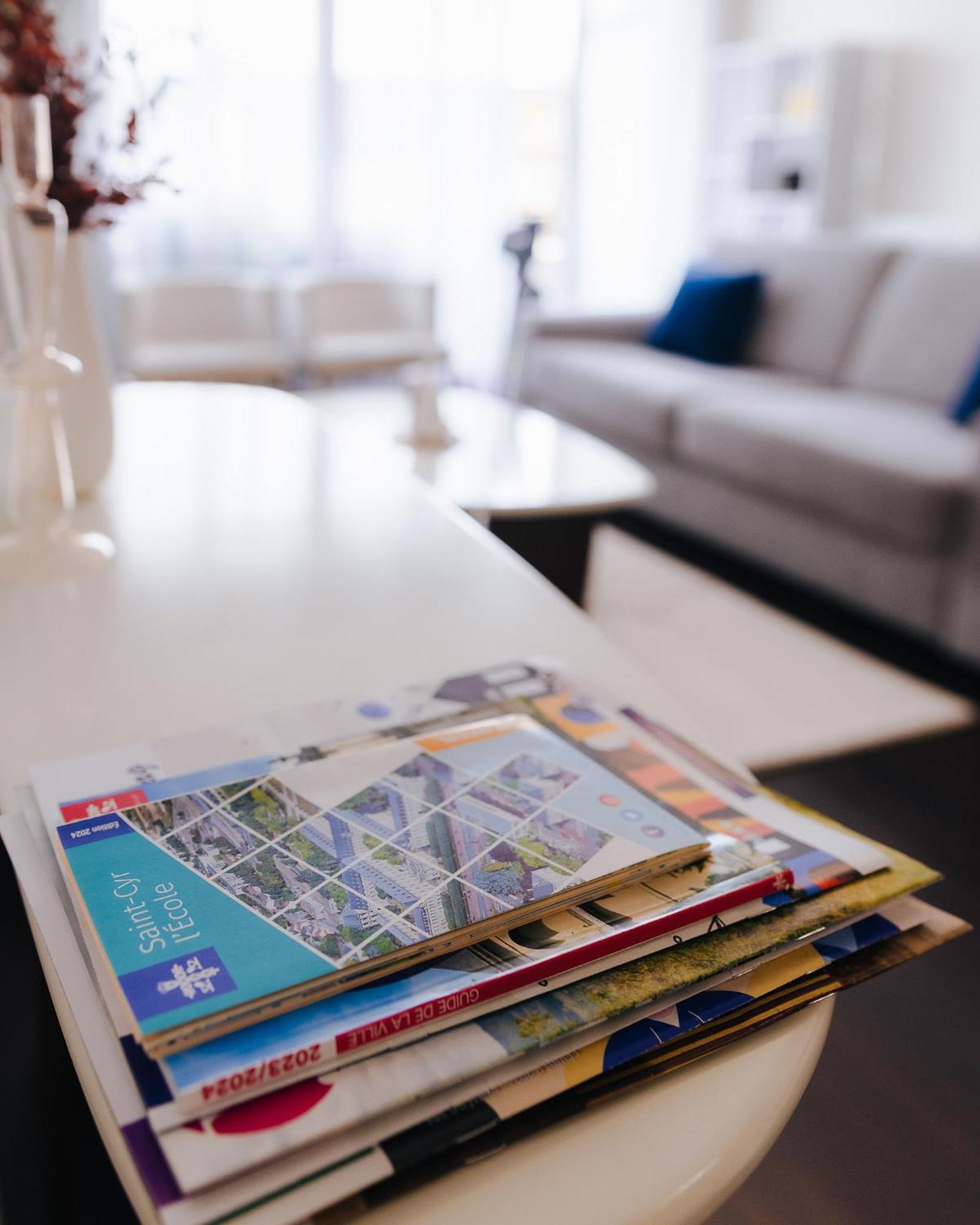 Appartement Luxueux, Neuf & Equipe A Versailles, Saint-Cyr-lʼÉcole Eksteriør bilde