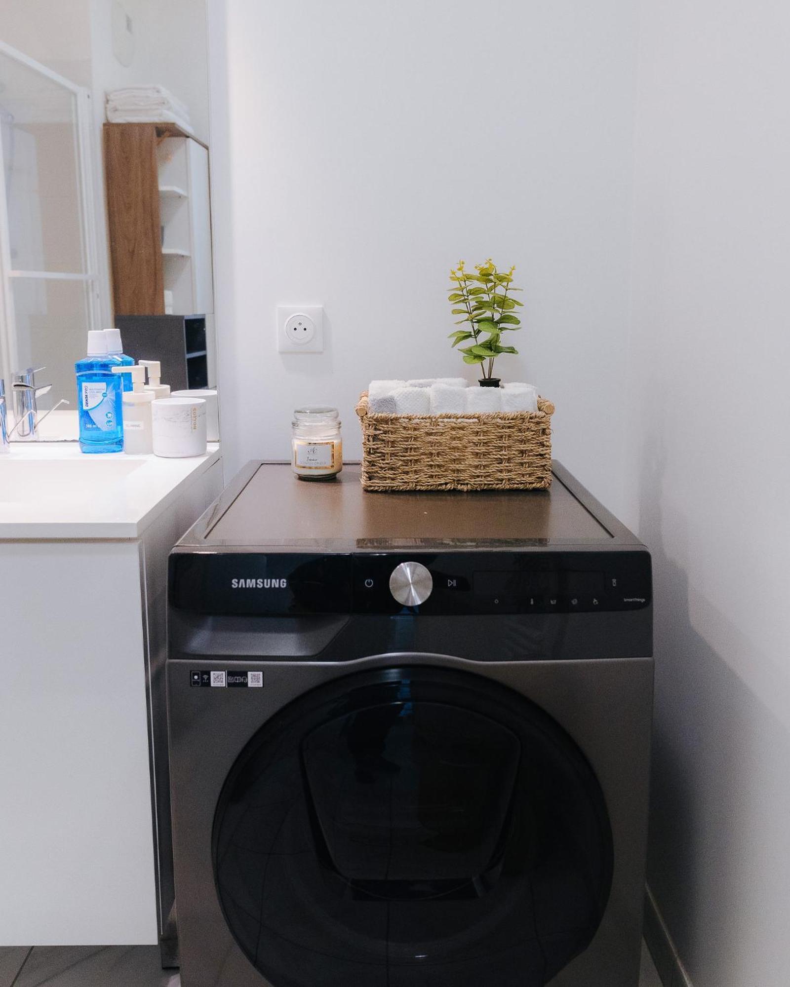 Appartement Luxueux, Neuf & Equipe A Versailles, Saint-Cyr-lʼÉcole Eksteriør bilde
