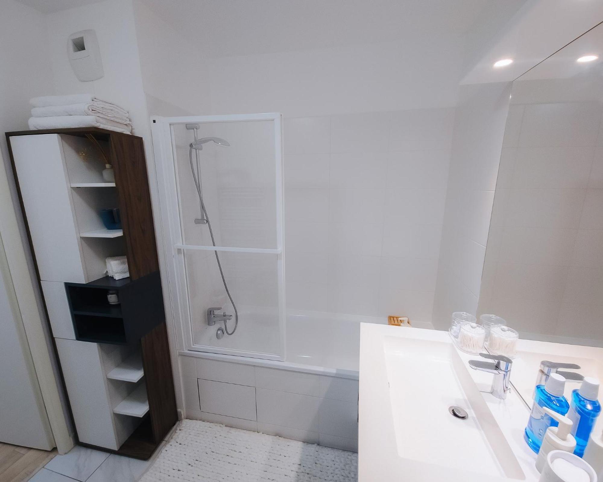 Appartement Luxueux, Neuf & Equipe A Versailles, Saint-Cyr-lʼÉcole Eksteriør bilde