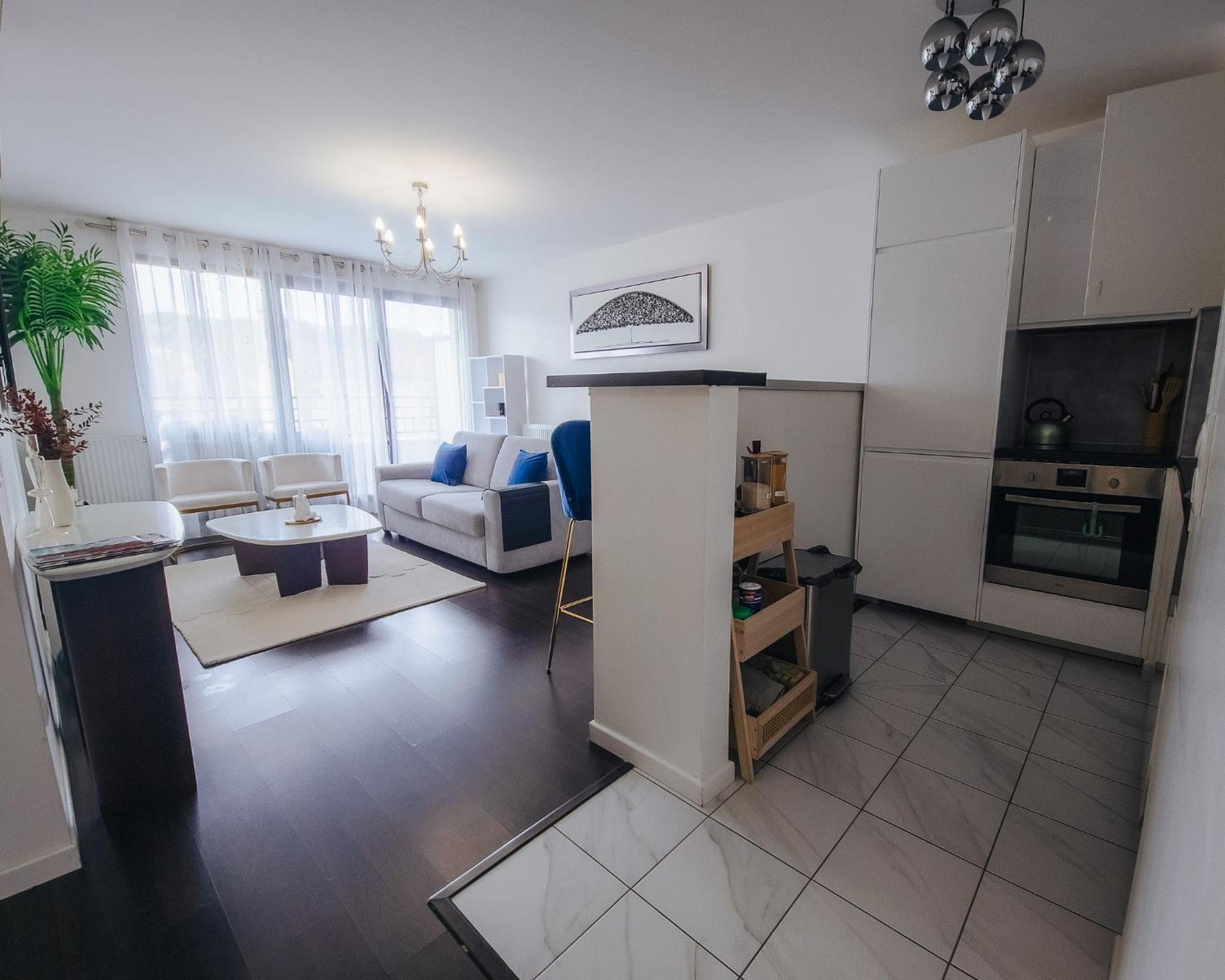 Appartement Luxueux, Neuf & Equipe A Versailles, Saint-Cyr-lʼÉcole Eksteriør bilde